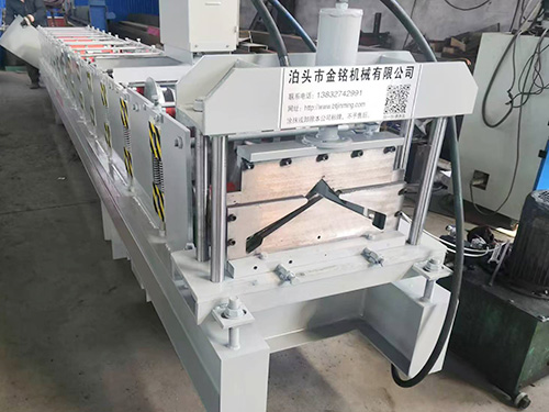 500型脊瓦機